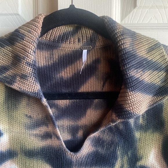 YFB NWT Boho Tie Dye Long Sleeve Vneck collared 100% Cotton Knit Sweater small - Picture 4 of 10